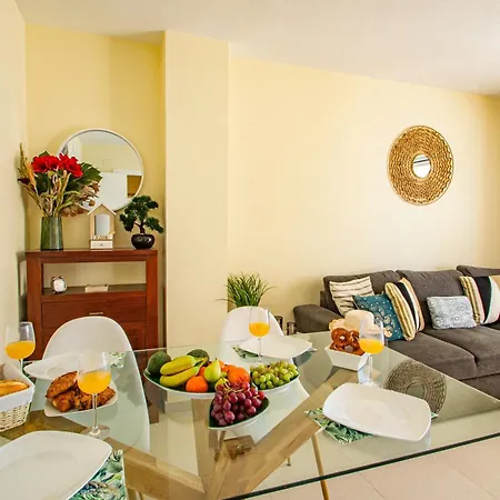 La Reina 10 - Plusholidays Apartment *